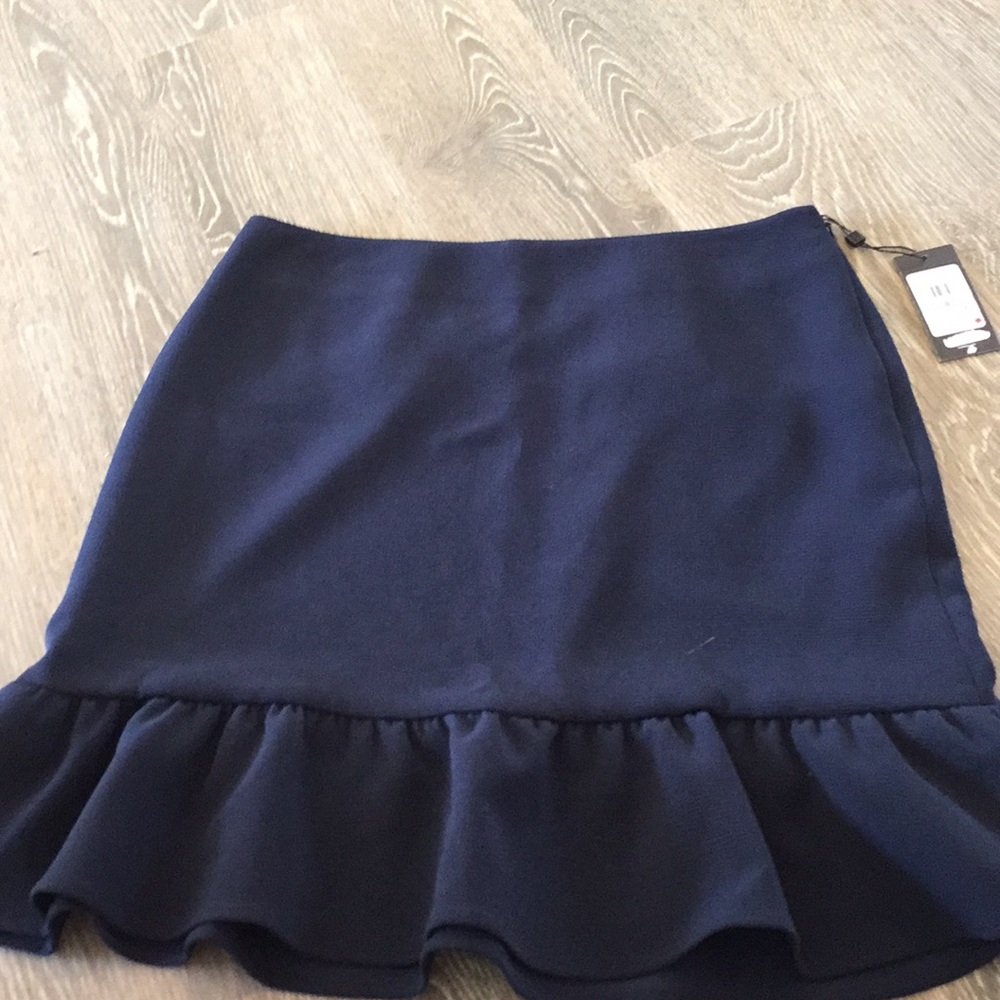 Tommy Hilfiger navy skirt NWT
